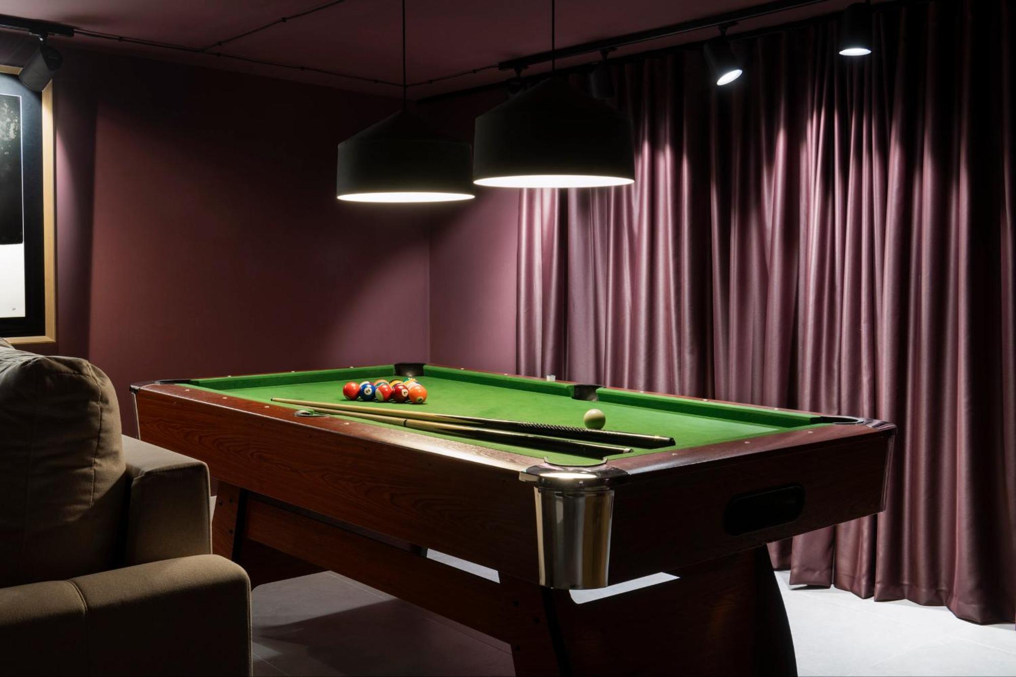 Monkeys Apartments Trastamara Billiard Room Севілья Екстер'єр фото